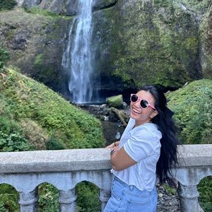 Meet your Posher, Bri